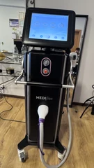 MEDIflex US450 — widok z przodu z włączonym ekranem
